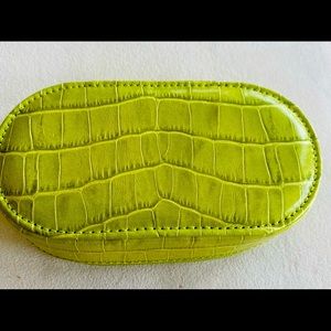 Nieman Marcus Small Lime Green Box/Bag in pressed leather Design. Brand New